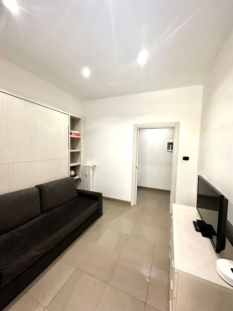 1 bedroom Apartment in Rome, Italy No. 310803