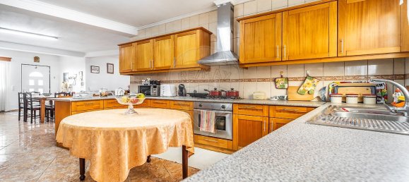 3 bedrooms House in Angra do Heroismo, Portugal No. 44202 9