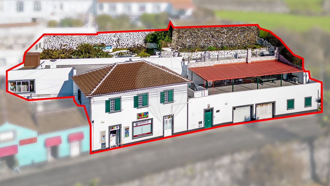 3 bedrooms House in Angra do Heroismo, Portugal No. 44202