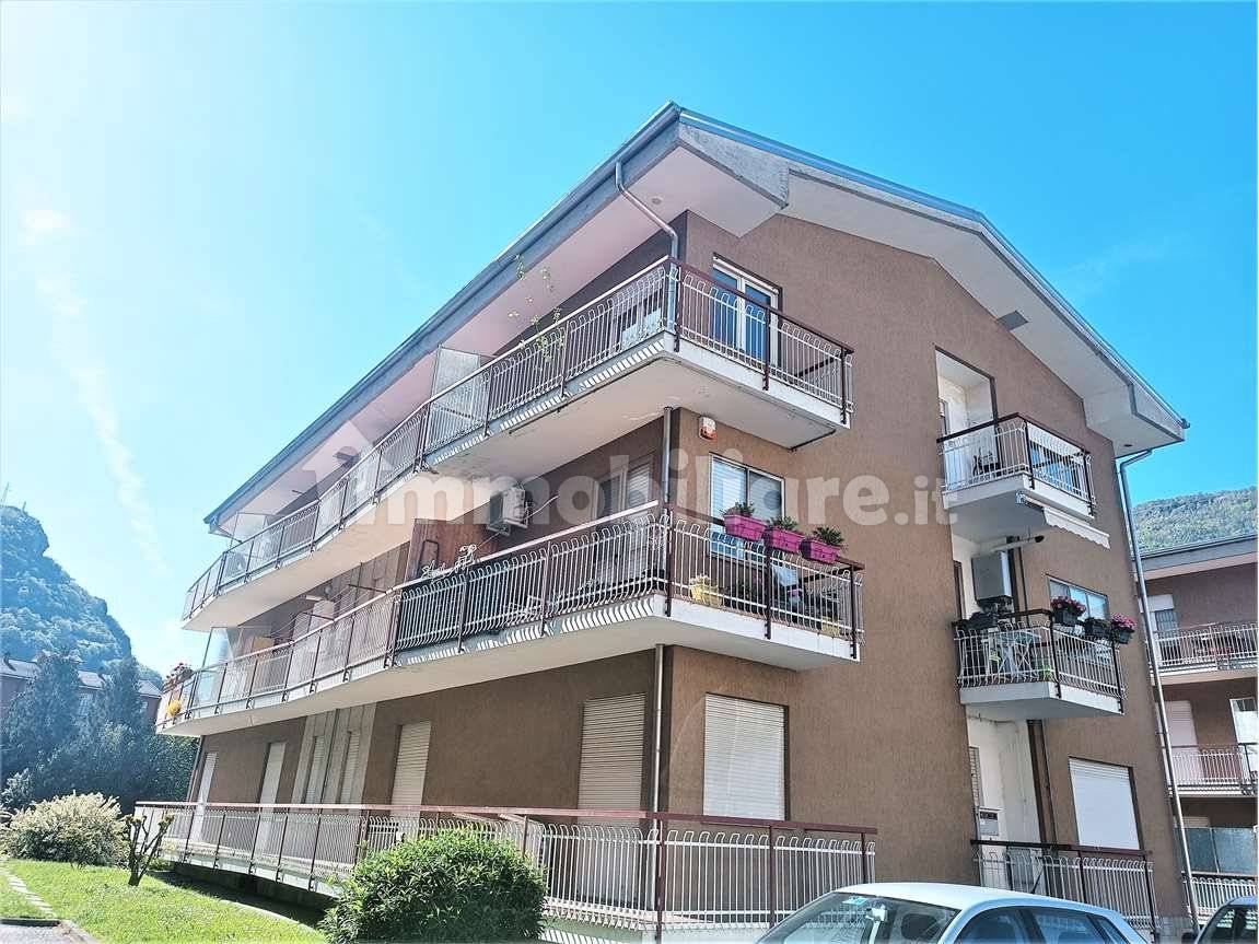 2 غرف نوم شقة في Pont Saint Martin, Italy رقم 345404