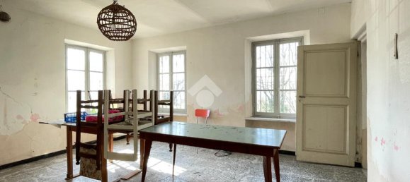 6 rooms House in Canelli, Italy No. 12875 4