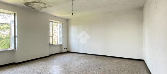 6 rooms House in Canelli, Italy No. 12875 10