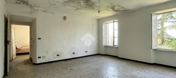 6 rooms House in Canelli, Italy No. 12875 9