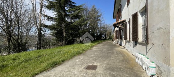 6 rooms House in Canelli, Italy No. 12875 2
