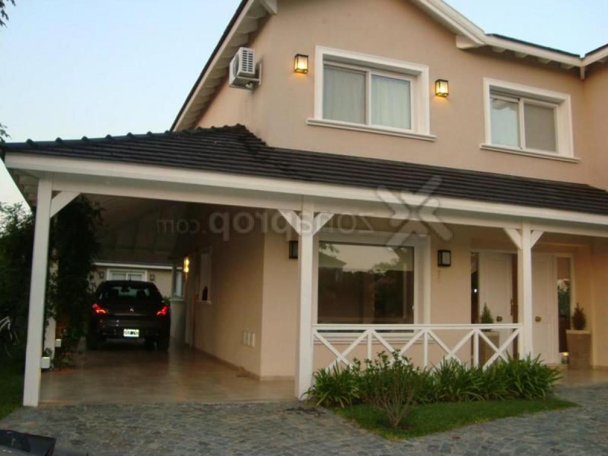  Land in Berazategui, Argentina No. 118758