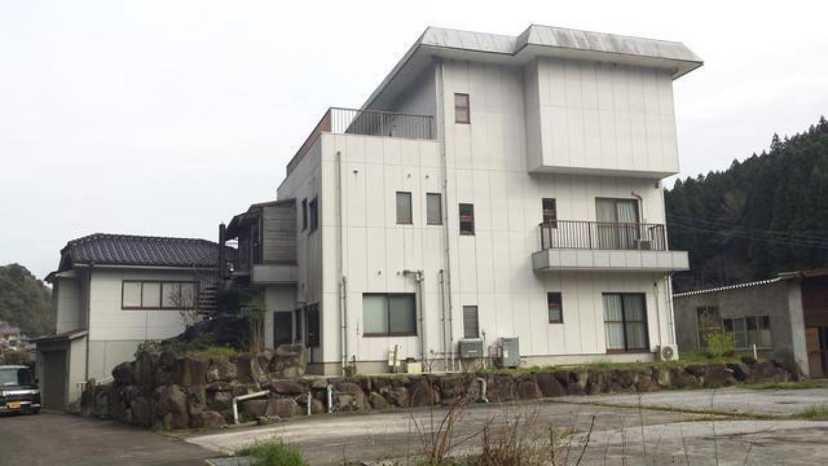 Studio in Oita, Japan No. 2361