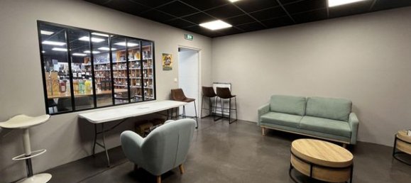 214m² Commercial property in Narbonne, France No. 311760 8