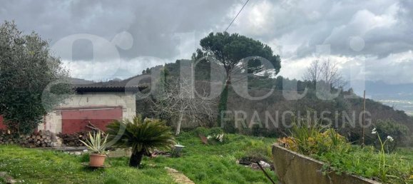 7 rooms House in Alvignano, Italy No. 14897 14