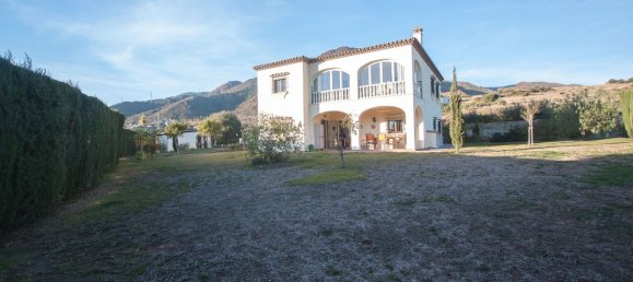 Villa de 4 dormitorios en Estepona, Spain No. 137148 21