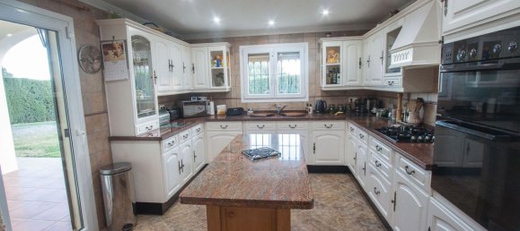 Villa de 4 dormitorios en Estepona, Spain No. 137148 28