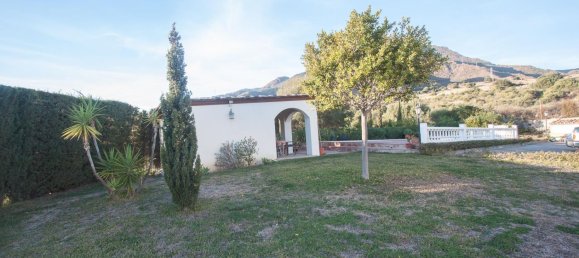 Villa de 4 dormitorios en Estepona, Spain No. 137148 17