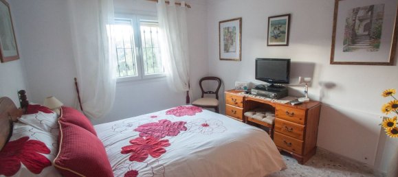 Villa de 4 dormitorios en Estepona, Spain No. 137148 6