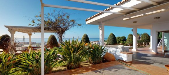 3 bedrooms Villa in Malaga, Spain No. 55133 2