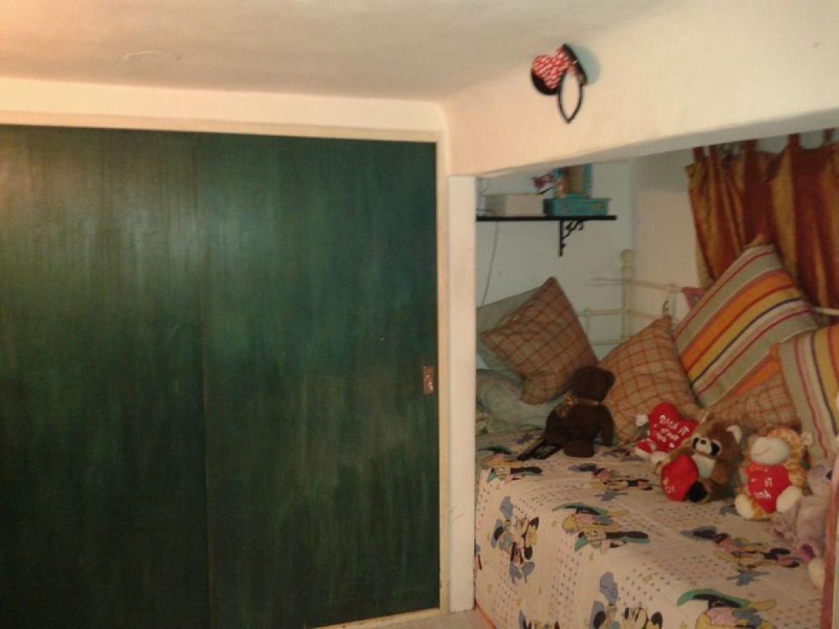 Casa de 3 dormitorios en Buenos Aires, Argentina No. 69082