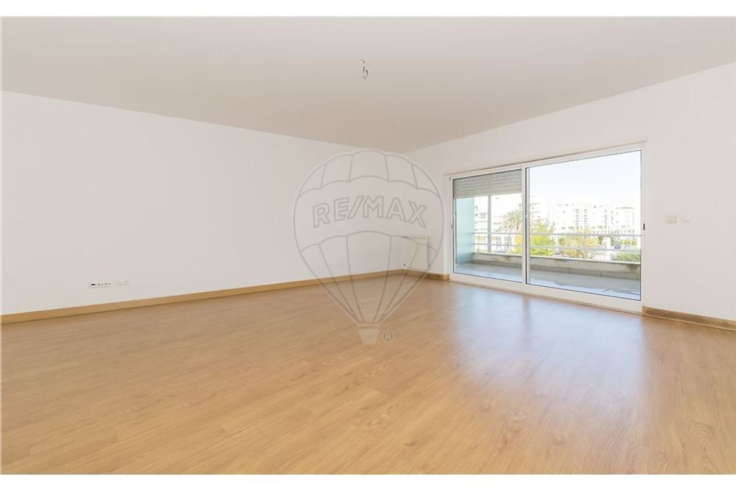 3 bedrooms Apartment in Oeiras, Portugal No. 284905