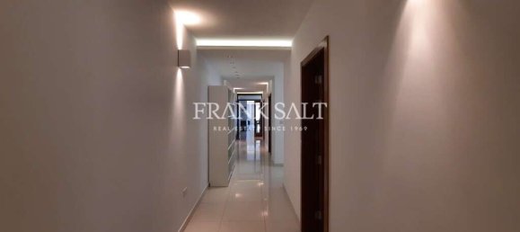 3 bedrooms Apartment in Bahrija, Malta No. 10914 12