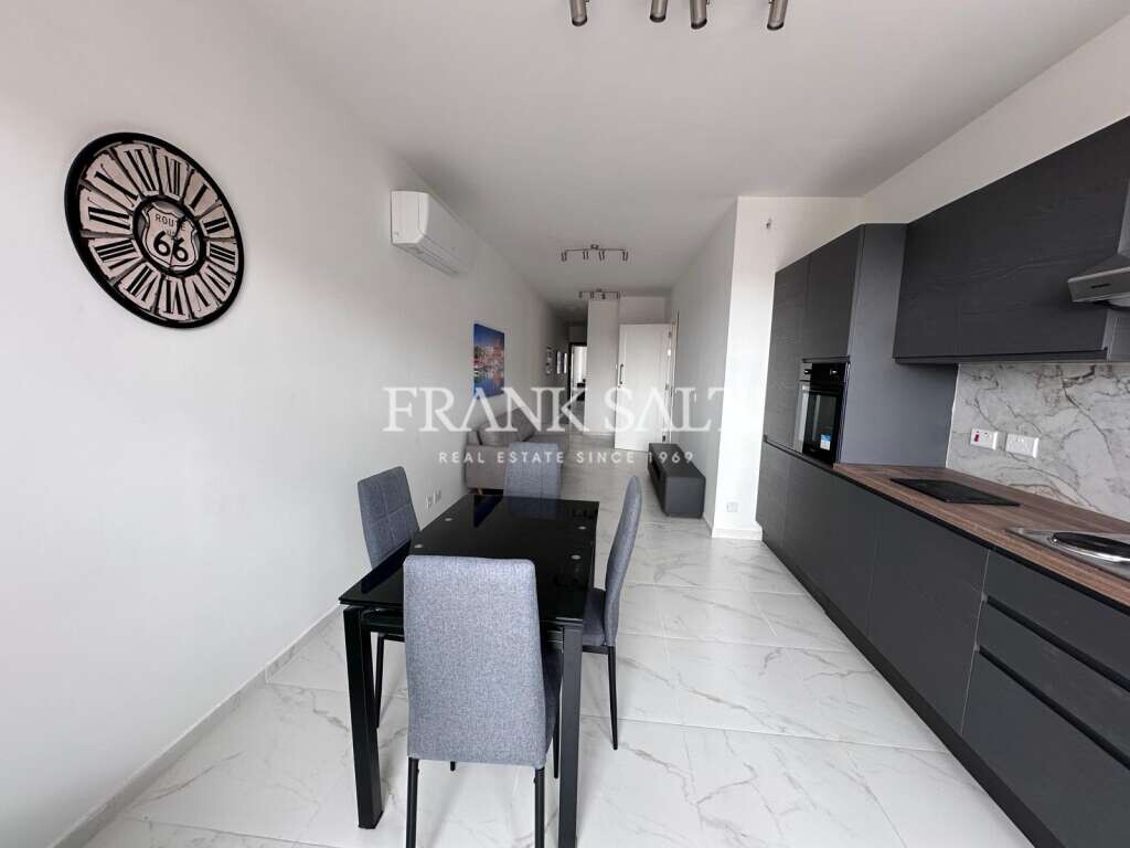 2 bedrooms Penthouse in Victoria, Malta No. 6142