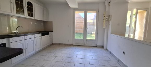 Adosado de 3 dormitorios en Sarthe, France No. 333065 9