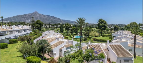 2 bedrooms Penthouse in Marbella, Spain No. 113410 2