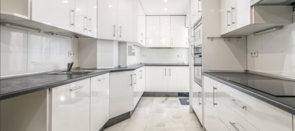 2 bedrooms Penthouse in Marbella, Spain No. 113410 15