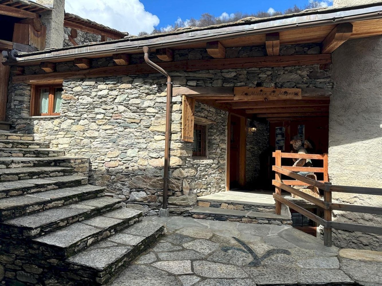 2 rooms House in Casteldelfino, Italy No. 5094