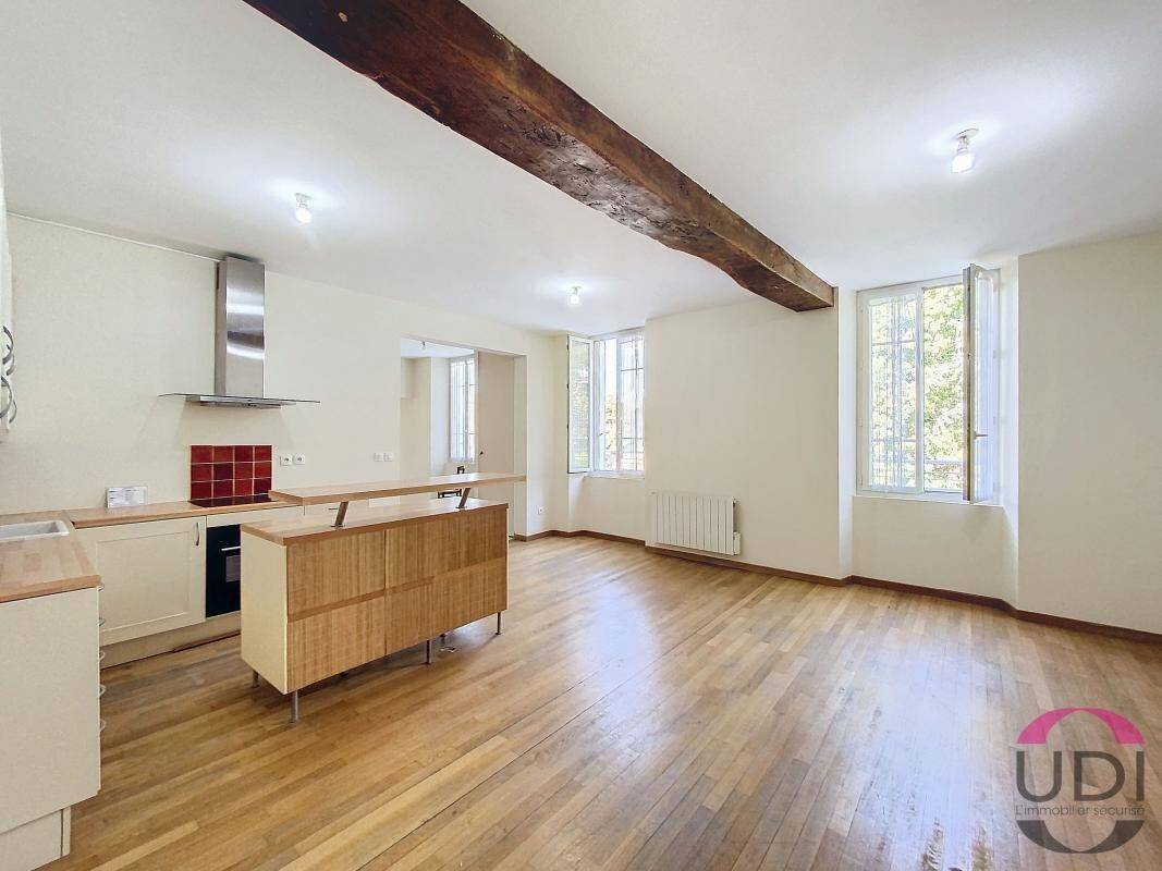 2 bedrooms Duplex in Corbeil-Essonnes, France No. 144104