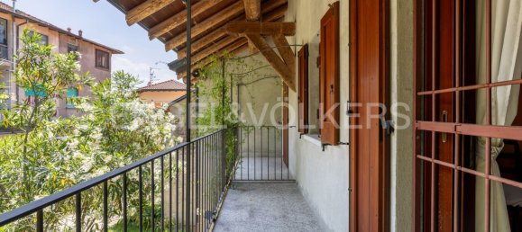 4 rooms House in Taino, Italy No. 308159 11