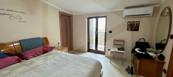 3 rooms Duplex in Castello di Cisterna, Italy No. 23042 17
