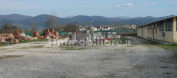 Коммерческая недвижимость с 5 комнатами в Сполето, Италия № 353387 45