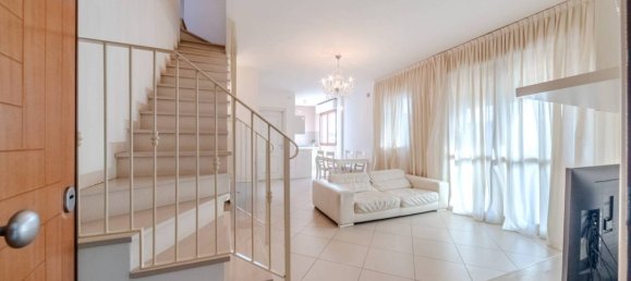 2 Schlafzimmer Wohnung in Rimini, Italy, Nr. 333125 2
