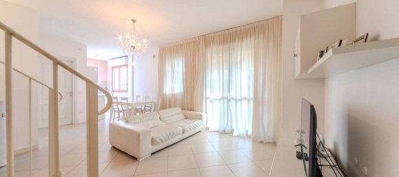 2 Schlafzimmer Wohnung in Rimini, Italy, Nr. 333125 3