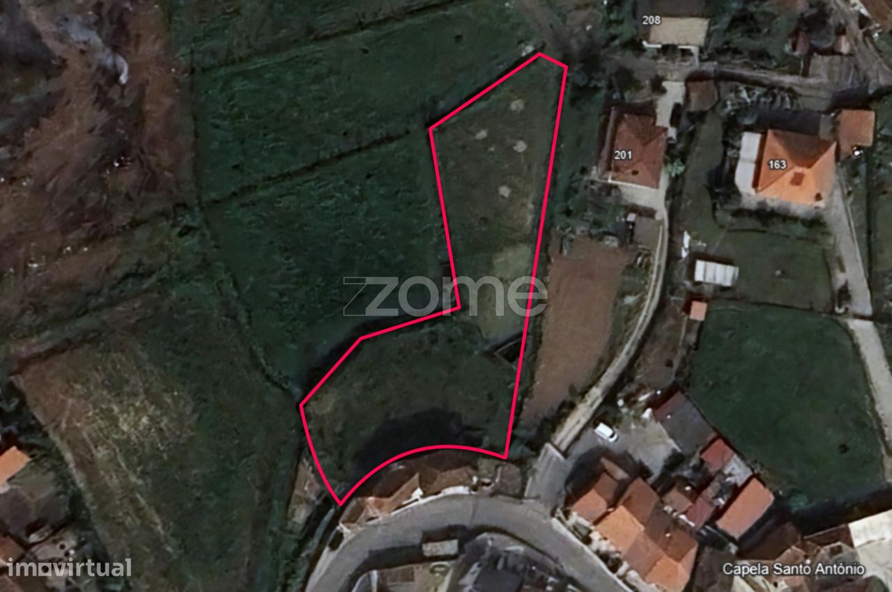 Terreno em Quinchães, Portugal 2105 m² N.º 32910