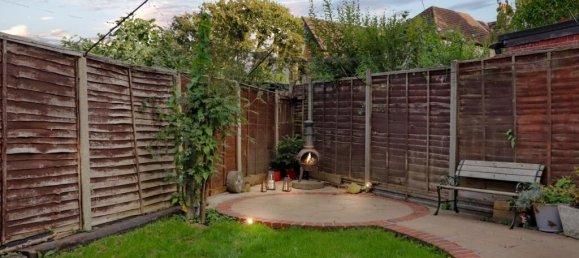 3 bedrooms House in Guildford, United Kingdom No. 13790 11