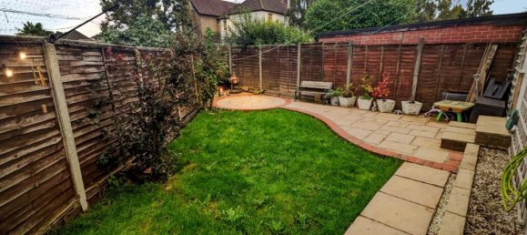 3 bedrooms House in Guildford, United Kingdom No. 13790 10