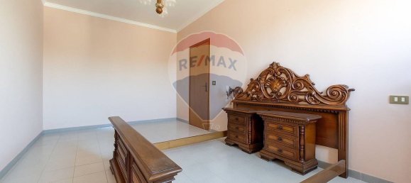 3-salle Appartement à Francavilla al Mare, Italy No. 278918 9
