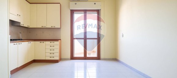 3-salle Appartement à Francavilla al Mare, Italy No. 278918 3