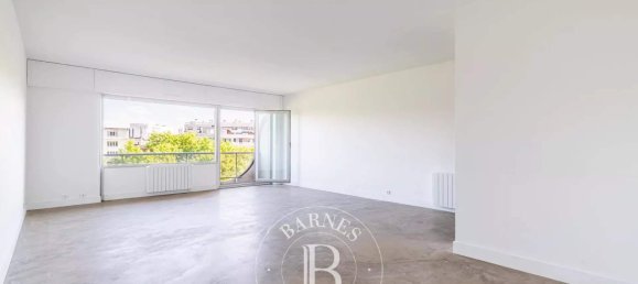 Квартира с 2 спальнями в Нёйи-сюр-Сен, Франция № 326700 3