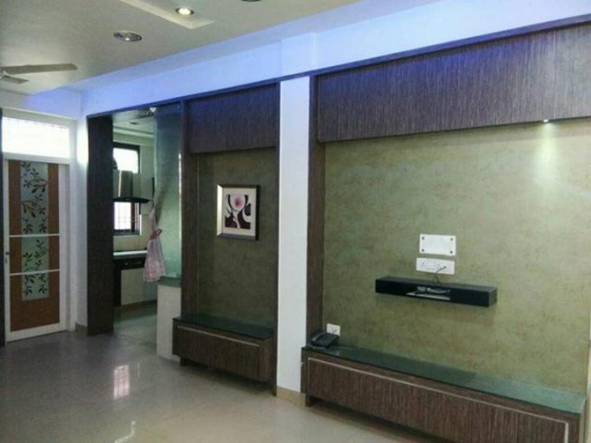 3 bedrooms House in Gurgaon, India No. 42442