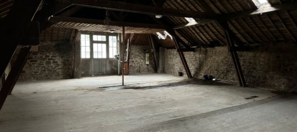 458m² Building in Vannes, France No. 274276 2