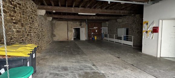 458m² Building in Vannes, France No. 274276 3