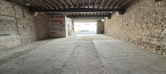 458m² Building in Vannes, France No. 274276 5