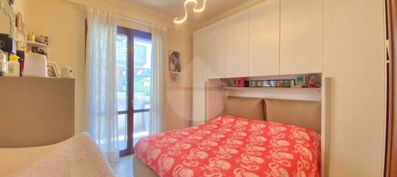 2 rooms Apartment in Rome, Italy No. 296440 9