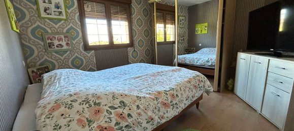 2 bedrooms House in Manche, France No. 358730 9