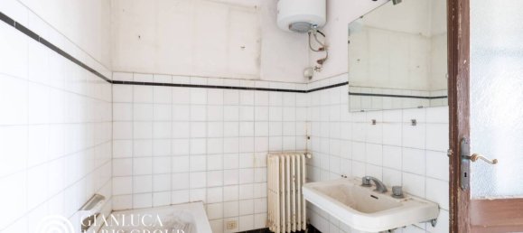 Villa de 8 dormitorios en Chieri, Italy No. 304937 5