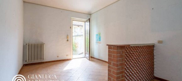 Villa de 8 dormitorios en Chieri, Italy No. 304937 2