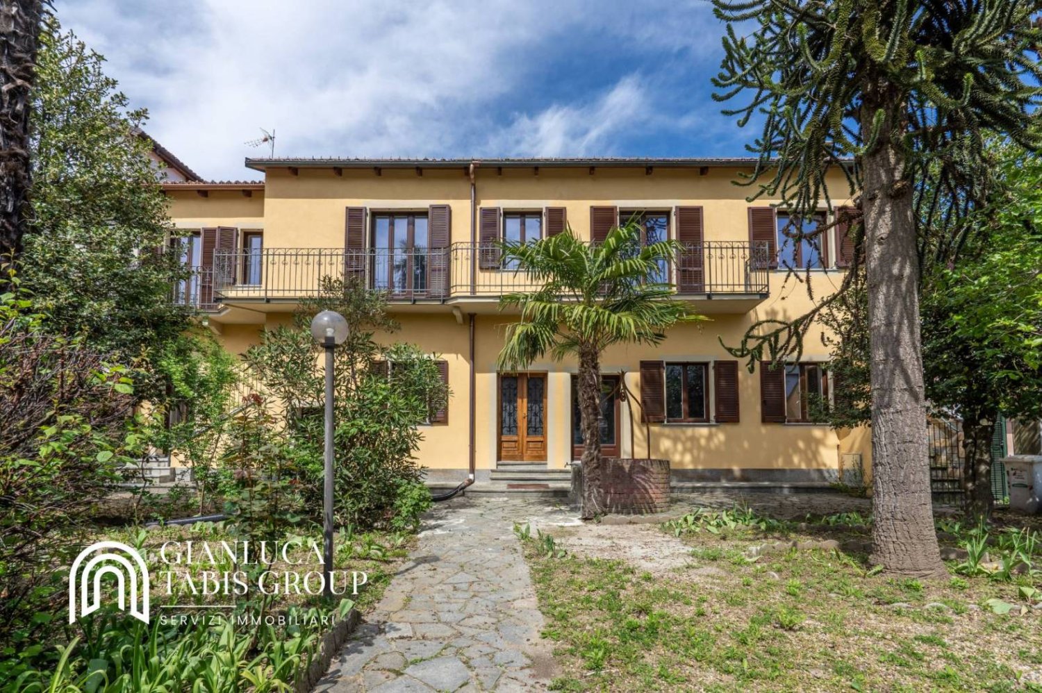Villa de 8 dormitorios en Chieri, Italy No. 304937