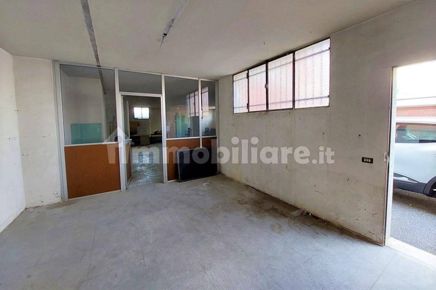 Armazém em Seriate, Italy 227 m² N.º 311135