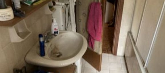 2-salle Appartement à Trezzano sul Naviglio, Italy No. 6288 13