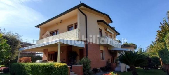 4 bedrooms Villa in Forte dei Marmi, Italy No. 139612 4