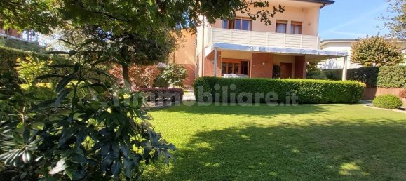 4 bedrooms Villa in Forte dei Marmi, Italy No. 139612 2
